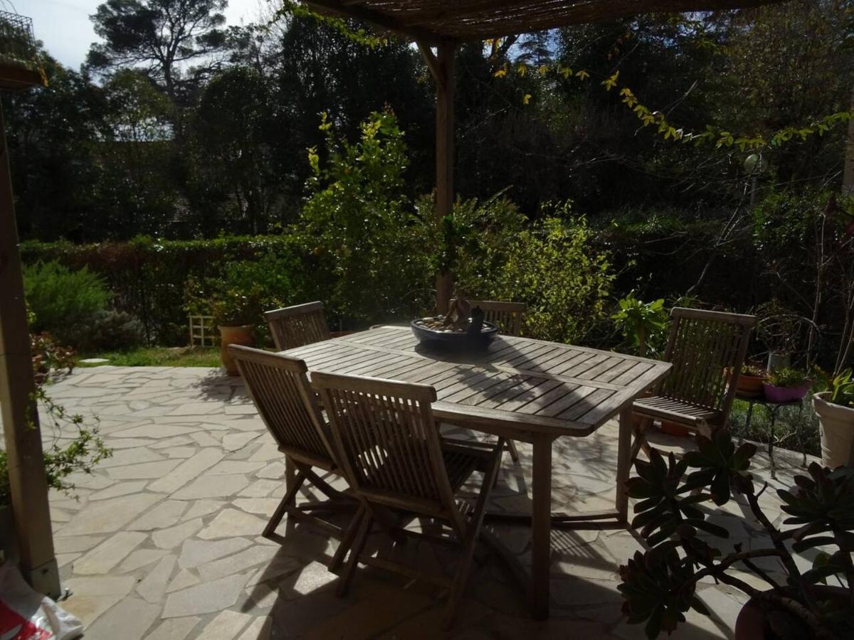 Appartement Tranquille Avec Jardin Et Piscine Fréjus Exteriér fotografie