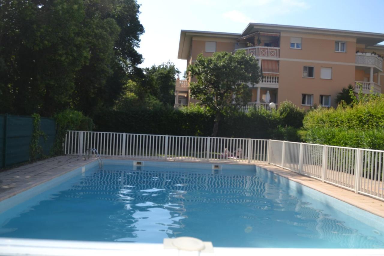 Appartement Tranquille Avec Jardin Et Piscine Fréjus Exteriér fotografie