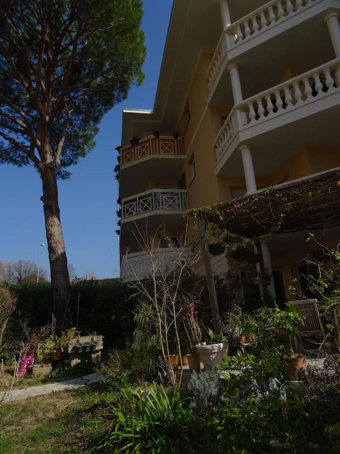 Appartement Tranquille Avec Jardin Et Piscine Fréjus Exteriér fotografie